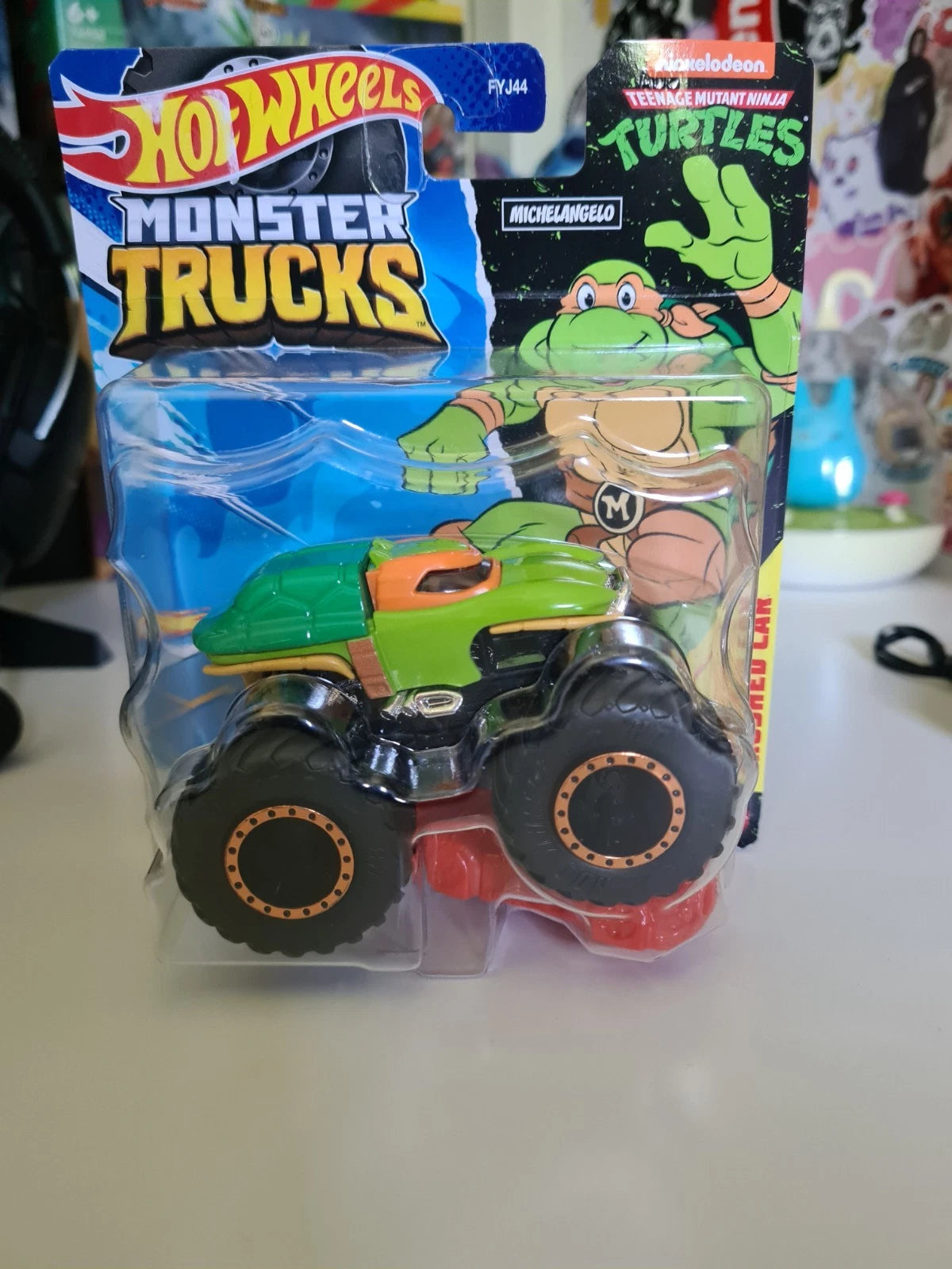 Hot Wheels Teenage Mutant Ninja Turtles Michelangelo 1:64 Monster Truck TMNT